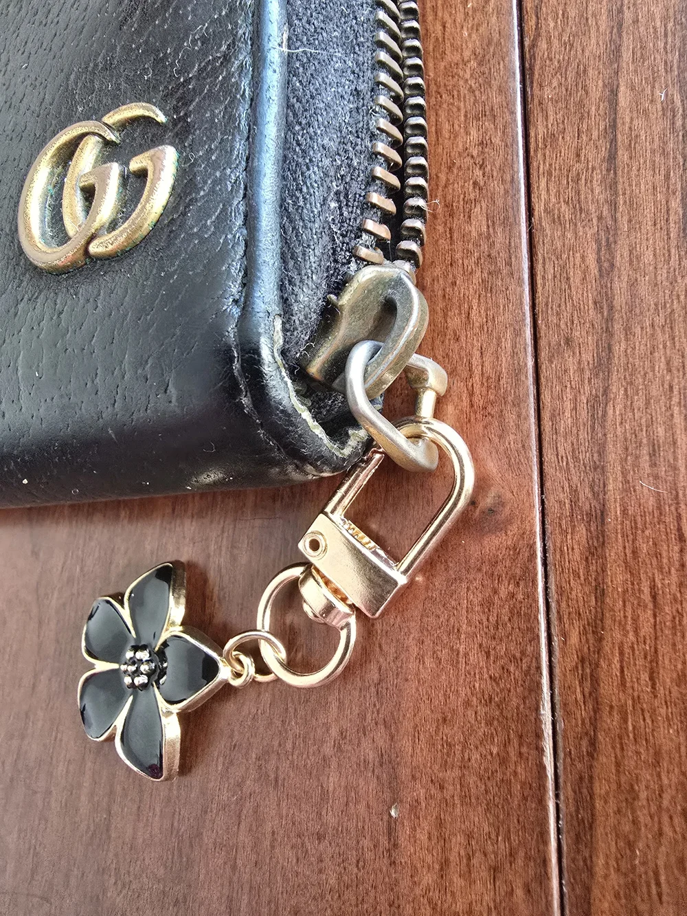 Genuine Gucci Marmont Black Leather Zip Around Wallet with Gold GG Logo, EUC